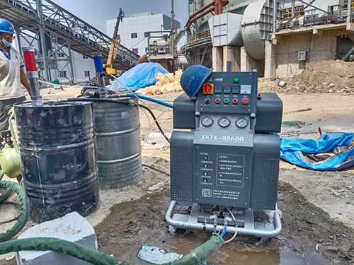 彩鋼瓦防腐涂料噴涂工藝(圖2) H5600彩鋼瓦防腐涂料噴涂機(jī)